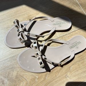 Valentino Rubber Rockstud Thong Sandal